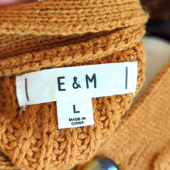 Francesca's E&M Cognac Sweater with Button Detail - Size: L - Picture 7 of 10